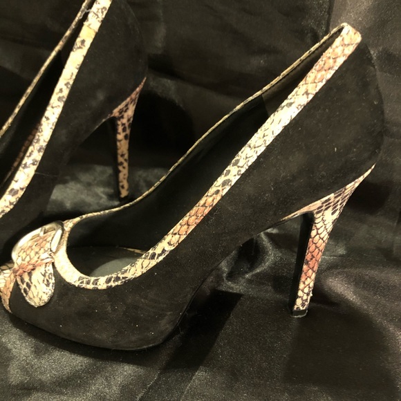 😊Black & snakeskin heels - Picture 5 of 7